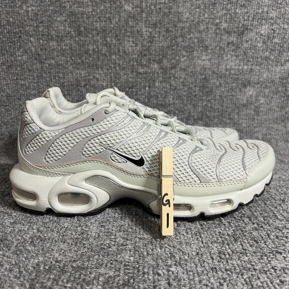 Nike Air Max Plus Tn Shoes Womens Size 8.5 Gray White Mesh Running FV8480-002 - Picture 9 of 9